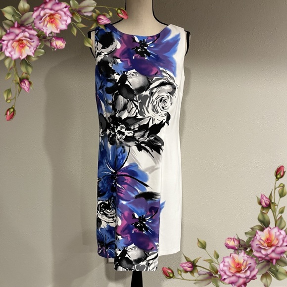 Dress Barn Dresses & Skirts - Sleeveless floral knee length dress